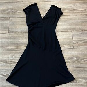 Diane Von Furstenberg Black V‑Neck Midi Dress